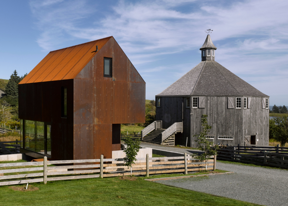 10 gorgeous homes built with alternative materials